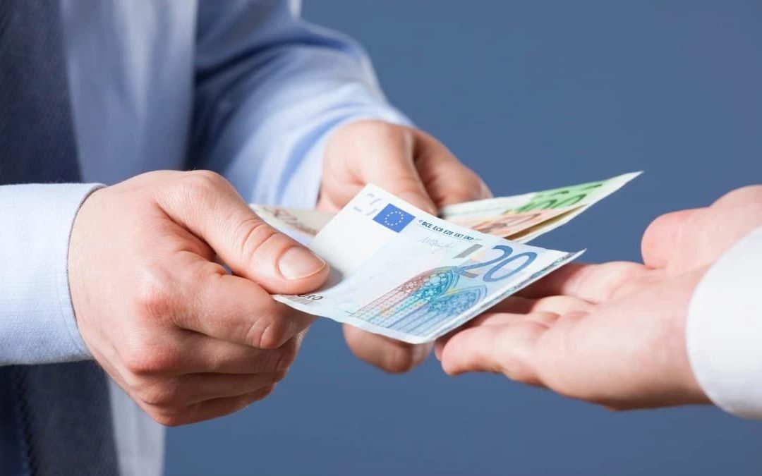 Limitaciones en el cobro de multas: prohibición de embargar cuentas bancarias externas al Municipio